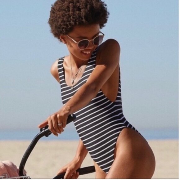 Aerie Black and White Striped One Piece Swimsuit - Picture 1 of 13